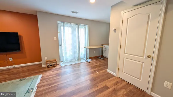 $1,395 | 6721 Sycamore Park Drive, Haymarket, VA 20169