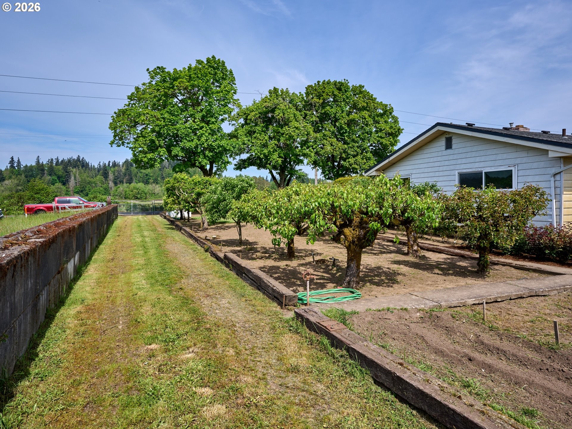 5724 South Anderson Road Aurora, OR 97002 - Photo 27 of 46 Gallery Image 27
