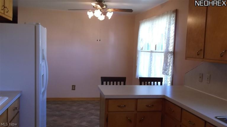 4409 8th Street Northwest Canton, OH 44708 - Photo 7 of 20 Breakfast Bar