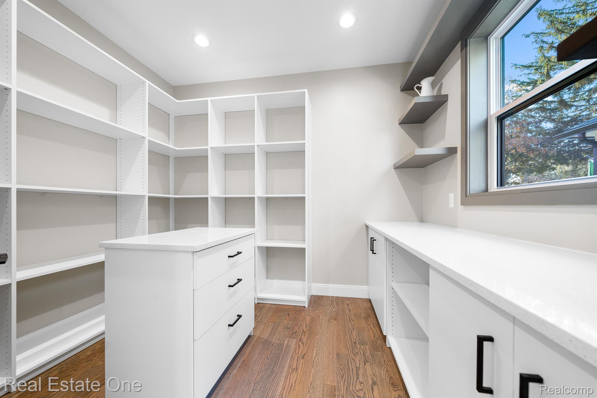 143 Woodside Road Royal Oak, MI 48073 - Photo 16 of 35 Pantry with island