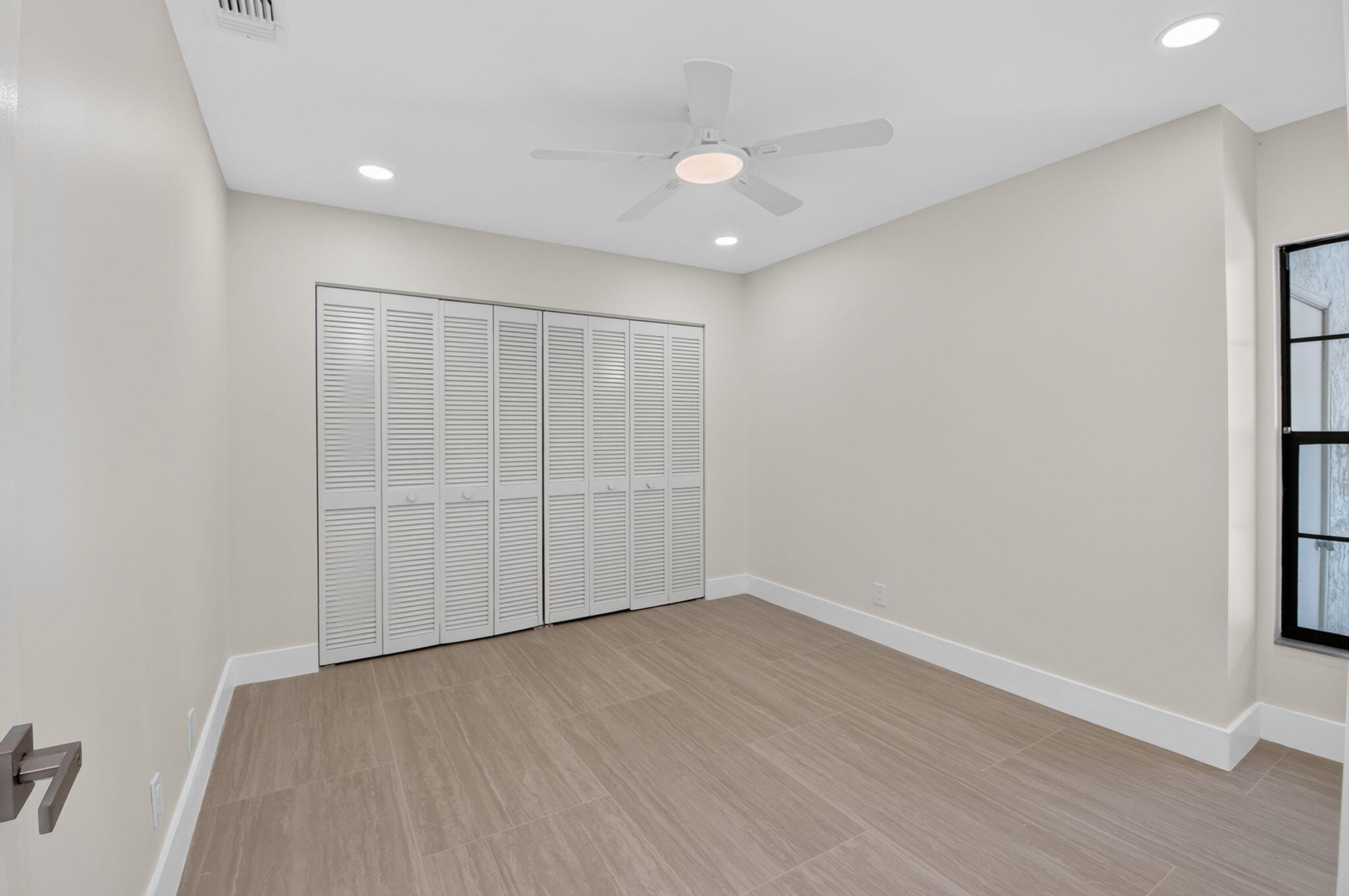4398 Northeast 5th Avenue Boca Raton, FL 33431 - Photo 29 of 39 29-web-or-mls-DSC_3229