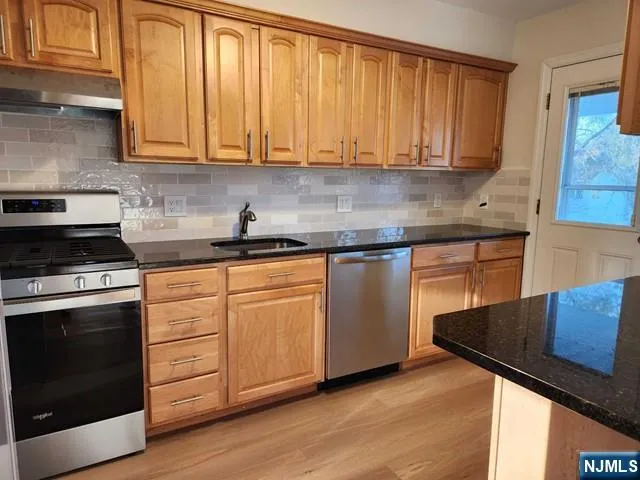 $3,500 | 467 Spring Valley Road, Paramus, NJ 07652