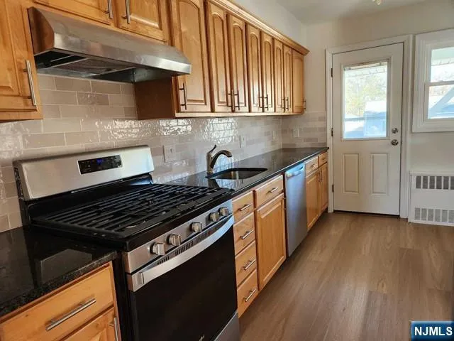 $3,500 | 467 Spring Valley Road, Paramus, NJ 07652