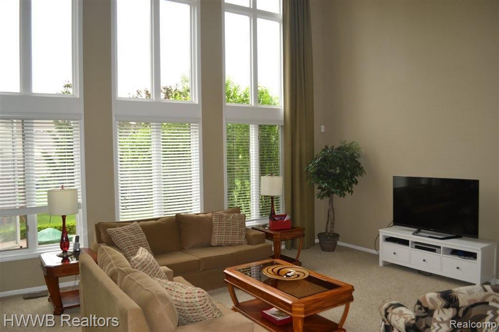 1226 Tulberry Circle Rochester, MI 48306 - Photo 6 of 24 Great Room