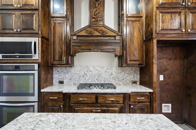 $785,000 | 917 Wood Hollow Way, DeSoto, TX 75115