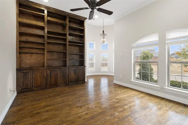 $785,000 | 917 Wood Hollow Way, DeSoto, TX 75115