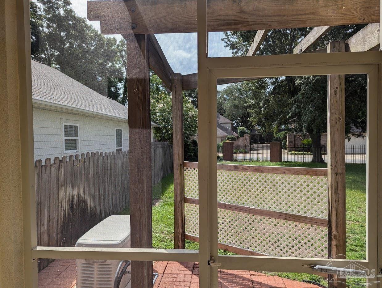 104 Raby Lane Pensacola, FL 32507 - Photo 34 of 37 Gallery Image 34