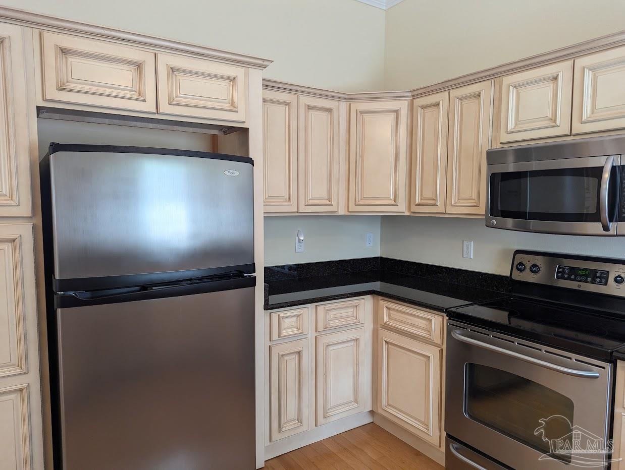 104 Raby Lane Pensacola, FL 32507 - Photo 7 of 37 Gallery Image 7