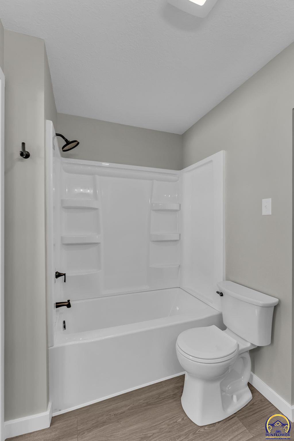 1900 Southwest Fairlawn Road Topeka, KS 66604 - Photo 17 of 34