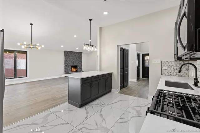 $330,000 | 17201 Bennett Avenue, South Holland, IL 60473