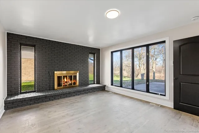 $330,000 | 17201 Bennett Avenue, South Holland, IL 60473