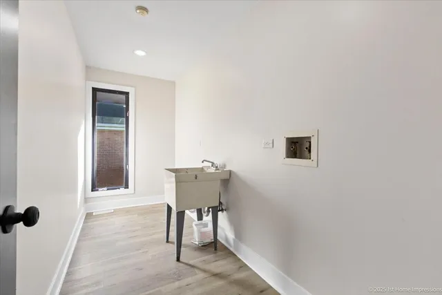 $330,000 | 17201 Bennett Avenue, South Holland, IL 60473