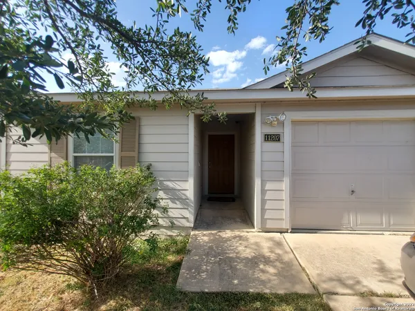 $1,495 | 11207 Country Canyon, San Antonio, TX 78252
