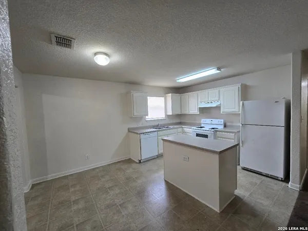 $1,495 | 11207 Country Canyon, San Antonio, TX 78252