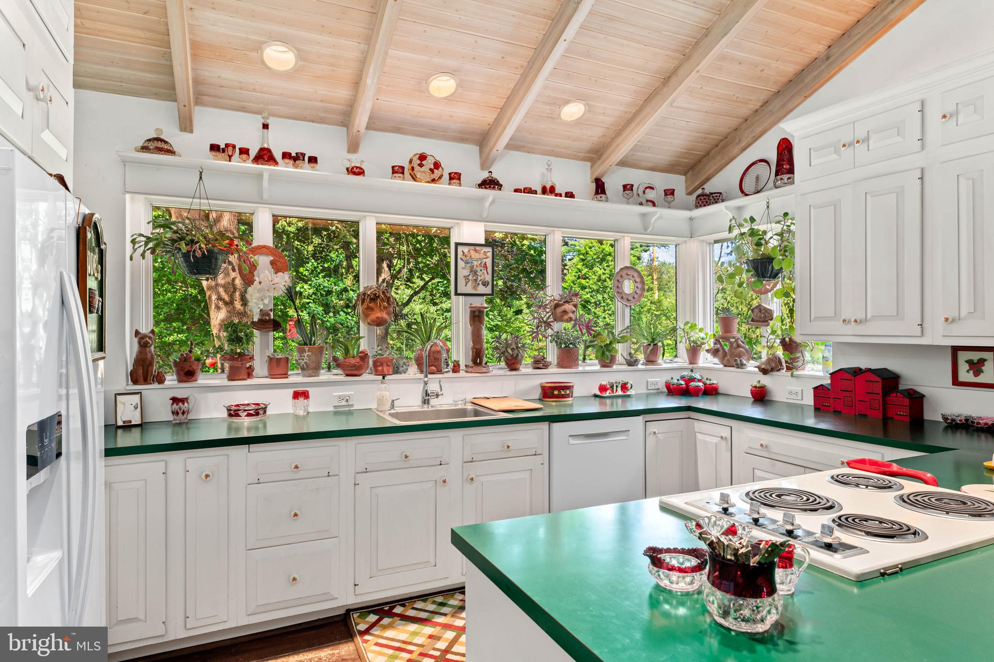 2070 Huntingdon Road Huntingdon Valley, PA 19006 - Photo 20 of 76