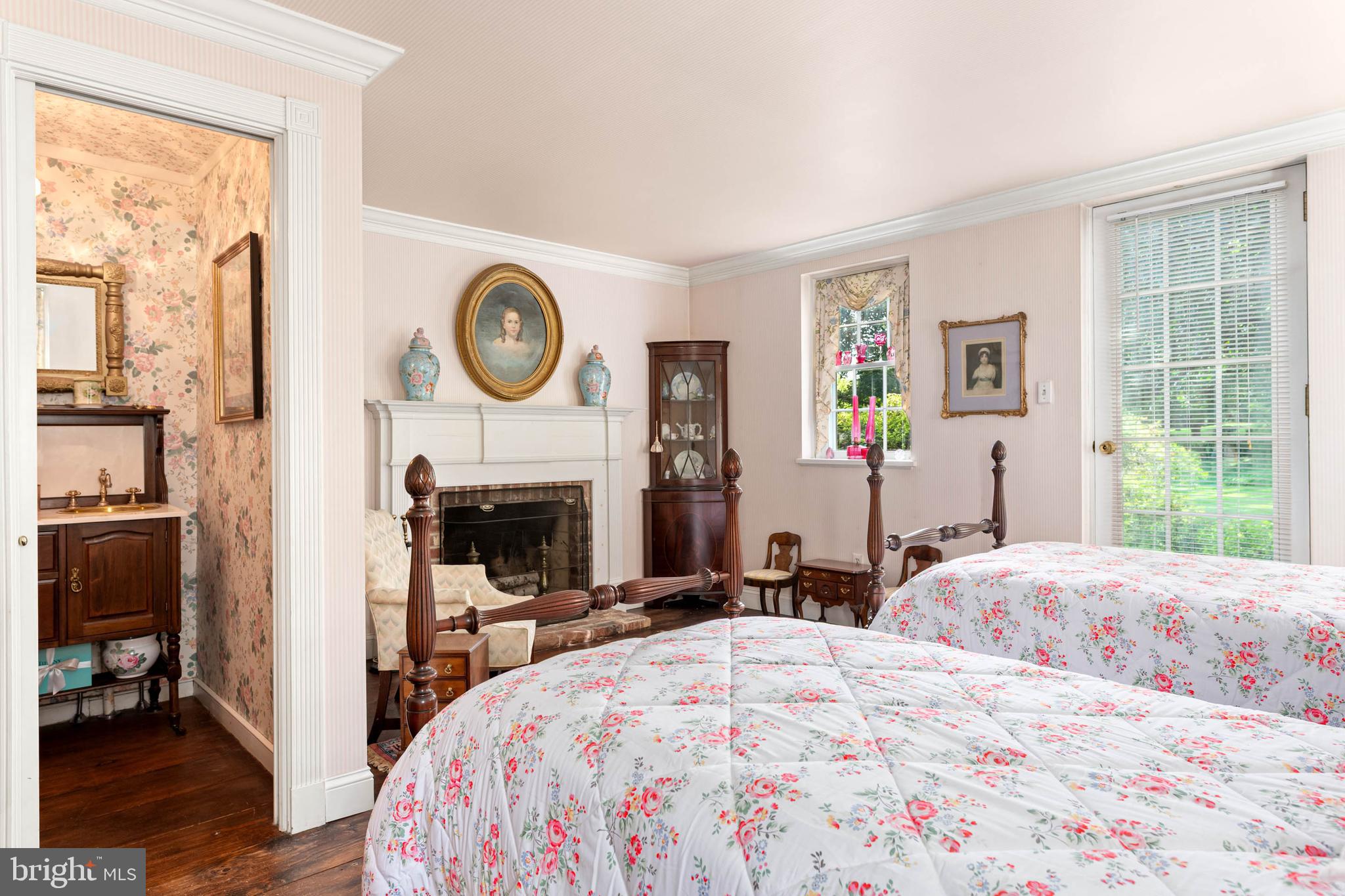 2070 Huntingdon Road Huntingdon Valley, PA 19006 - Photo 31 of 76