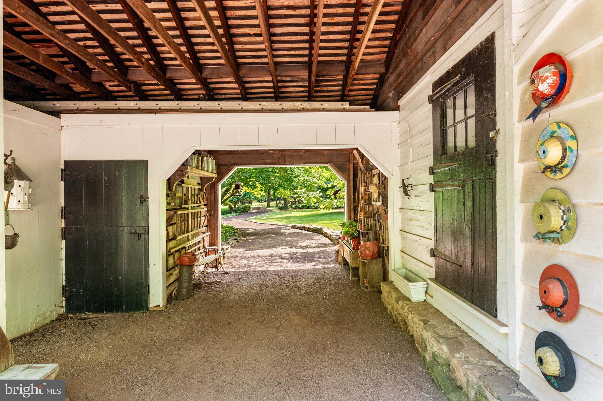 2070 Huntingdon Road Huntingdon Valley, PA 19006 - Photo 8 of 76