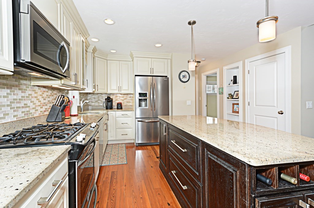 24 Asa Meiggs Road Sandwich, MA 02563 - Photo 10 of 36