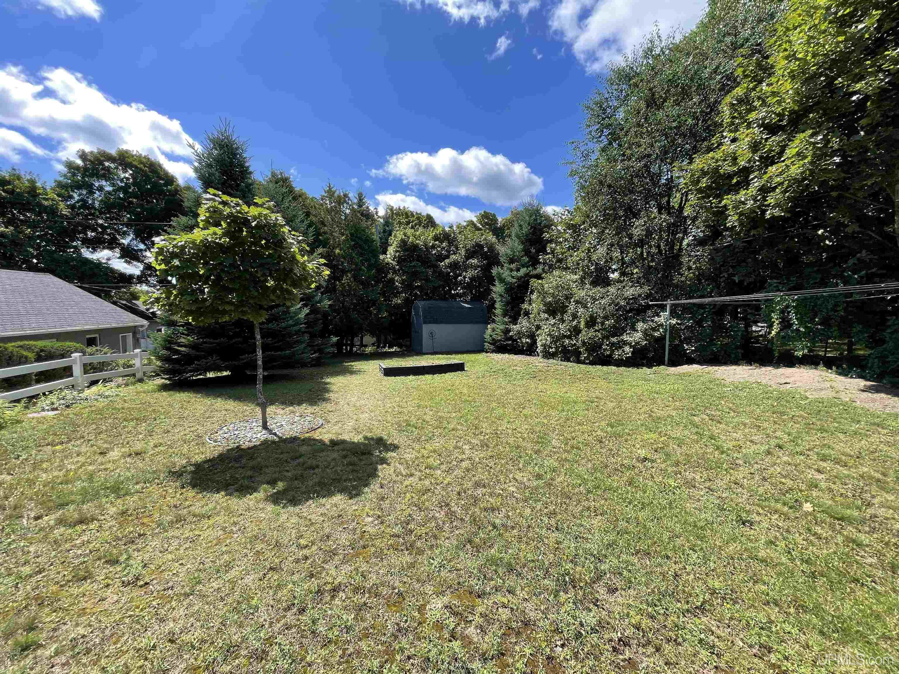 735 West Ridge Street Marquette, MI 49855 - Photo 20 of 21 Gallery Image 20