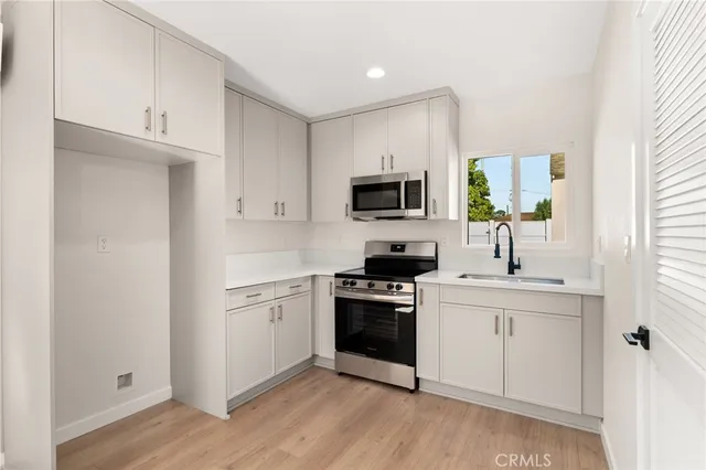 $1,525,000 | 2151 Euclid Avenue, Long Beach, CA 90815