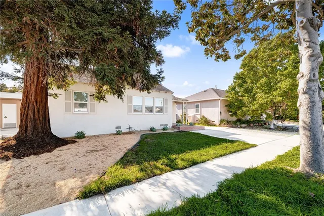 $1,525,000 | 2151 Euclid Avenue, Long Beach, CA 90815