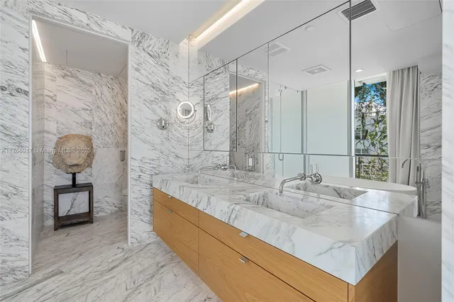 $11,900,000 | 1300 Monad Terrace, Unit 11E, Miami Beach, FL 33139