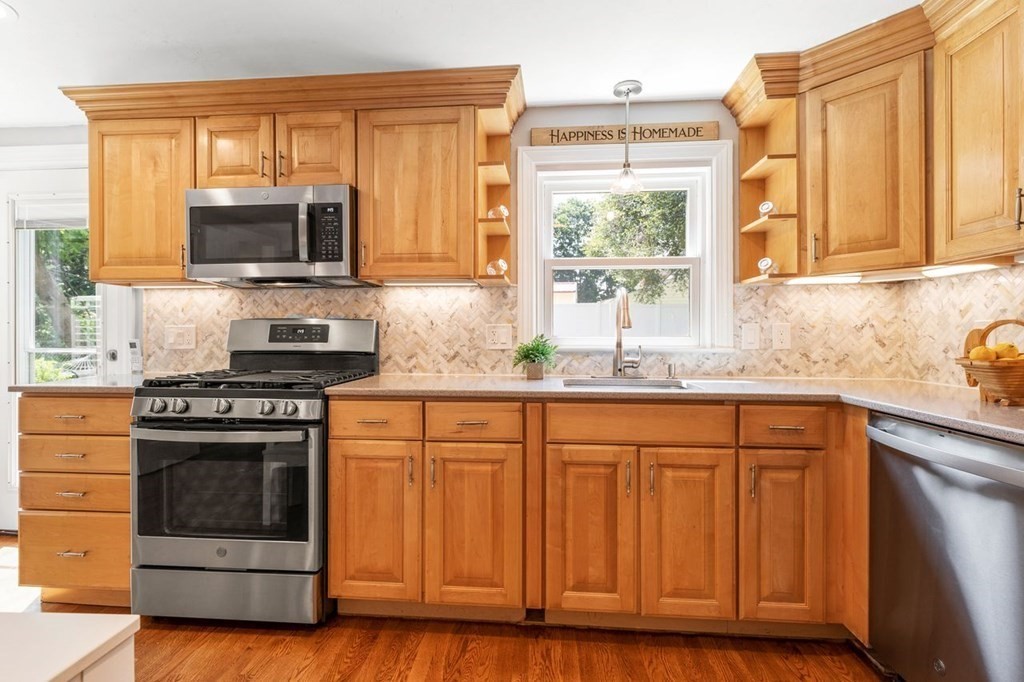 1197 Bay Road Sharon, MA 02067 - Photo 16 of 35
