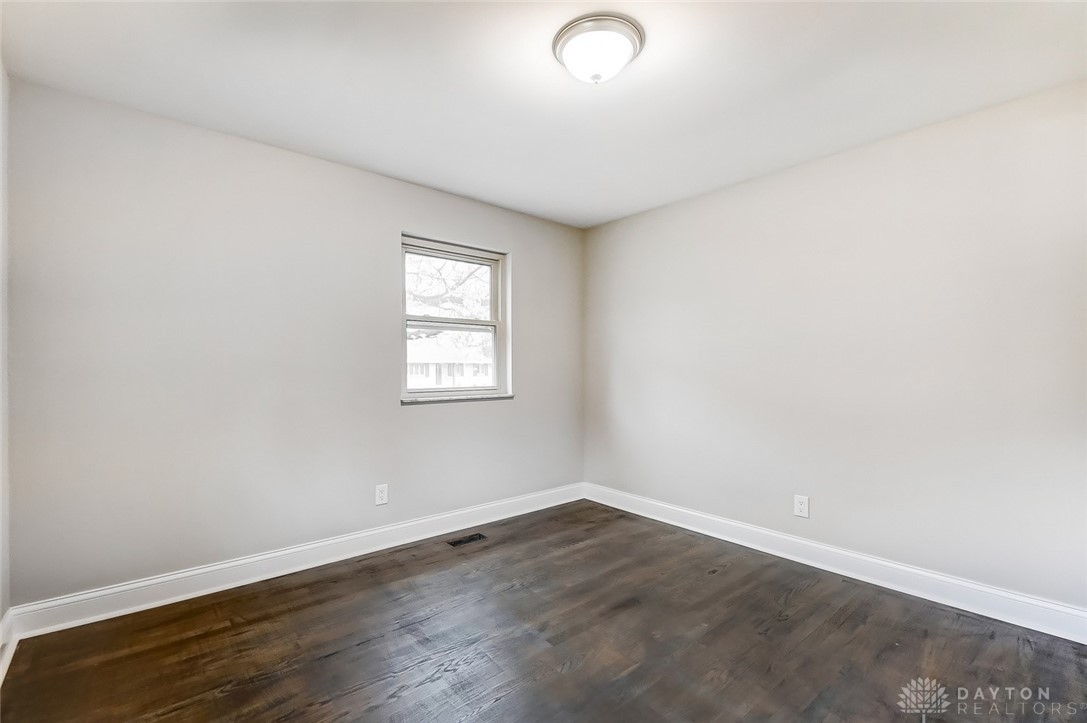 2438 Hemphill Road Kettering, OH 45440 - Photo 33 of 39 Gallery Image 33