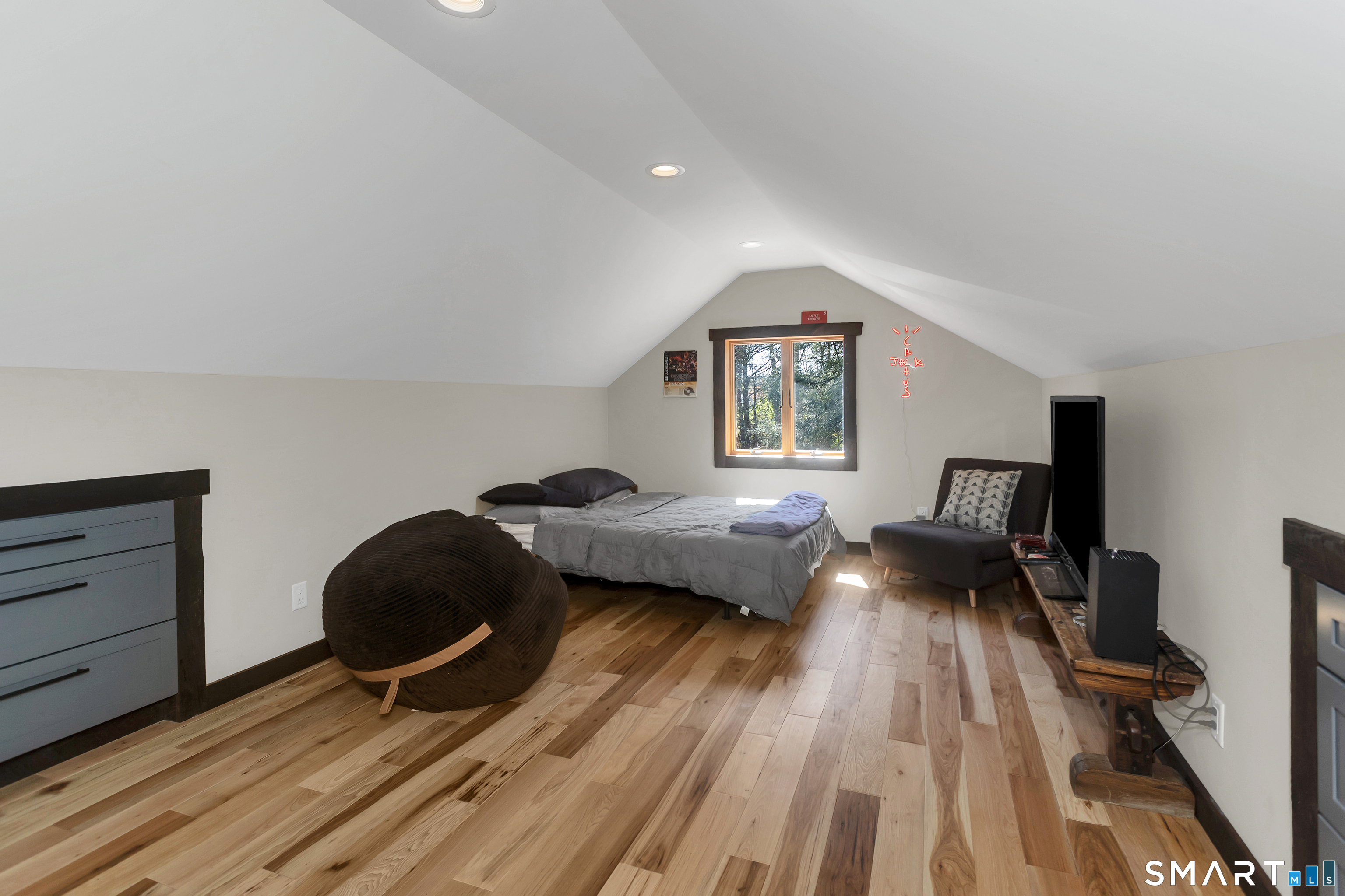 174 South Grand Street Suffield, CT 06093 - Photo 24 of 40