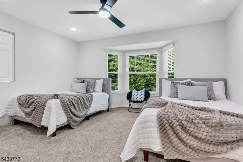 213 Longview Road Bridgewater, NJ 08807 - Photo 35 of 47