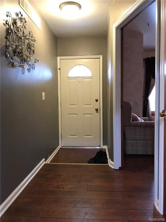 4429 Count Court Sterling Heights, MI 48310 - Photo 3 of 26