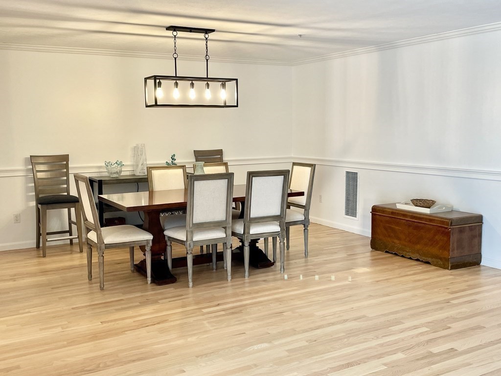 7 Conant Road, Unit 3 Winchester, MA 01890 - Photo 14 of 39 Gallery Image 14