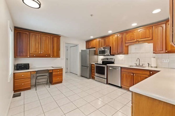 7 Conant Road, Unit 3 Winchester, MA 01890 - Photo 16 of 39 Gallery Image 16