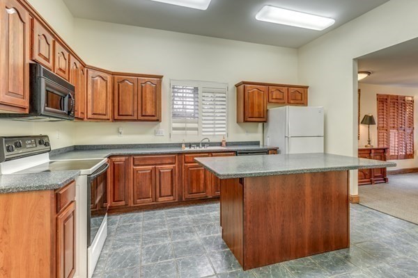 7 Conant Road, Unit 3 Winchester, MA 01890 - Photo 34 of 39 Gallery Image 34