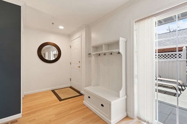7 Conant Road, Unit 3 Winchester, MA 01890 - Photo 5 of 39 Gallery Image 5