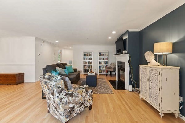 7 Conant Road, Unit 3 Winchester, MA 01890 - Photo 7 of 39 Gallery Image 7