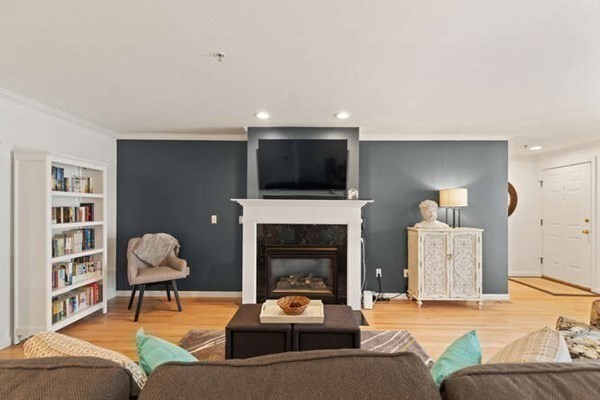 7 Conant Road, Unit 3 Winchester, MA 01890 - Photo 9 of 39 Gallery Image 9