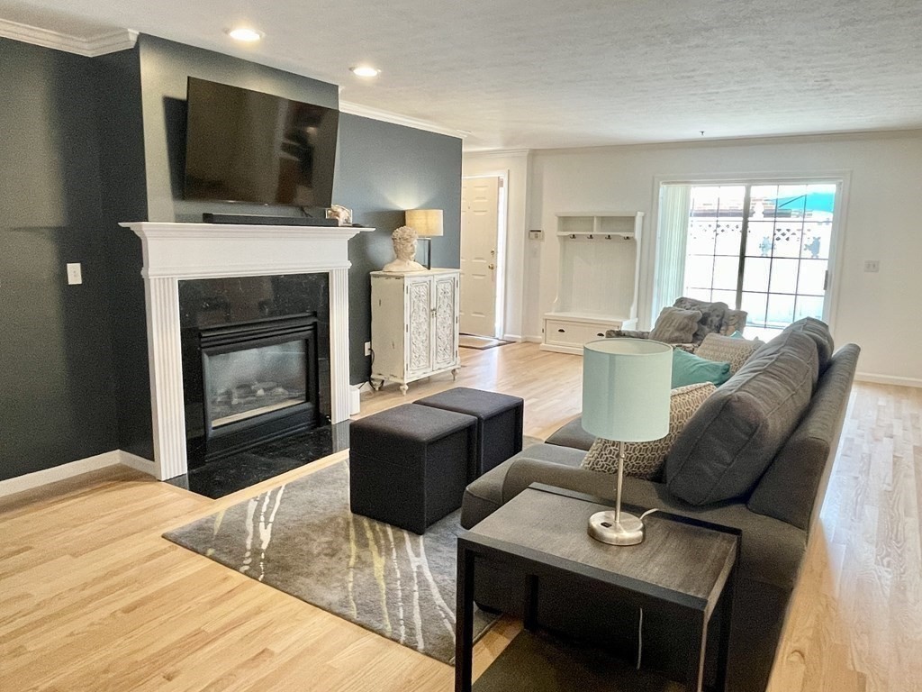 7 Conant Road, Unit 3 Winchester, MA 01890 - Photo 10 of 39 Gallery Image 10