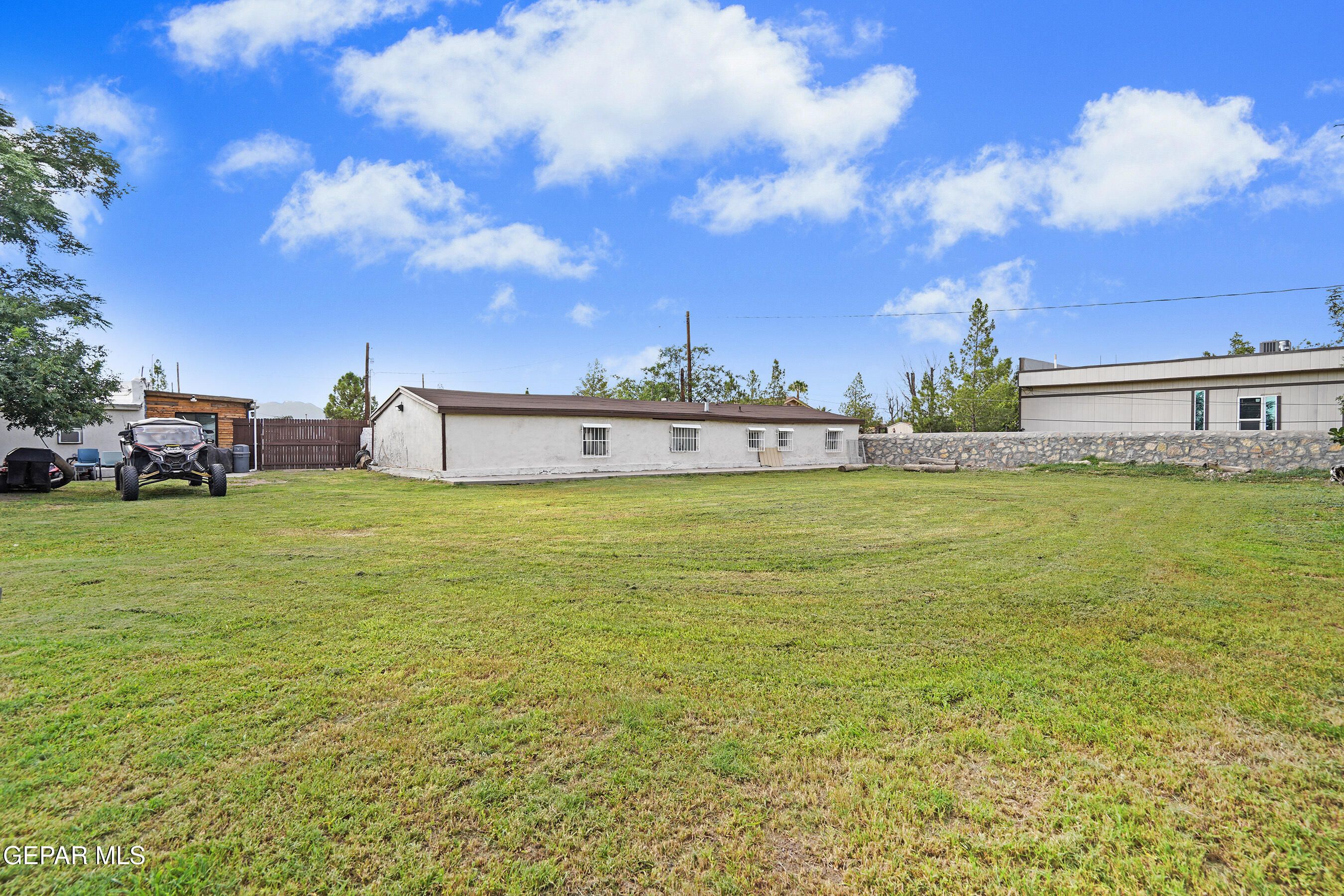 146 Croom Road El Paso, TX 79915 - Photo 16 of 54 a view of a building with front of house