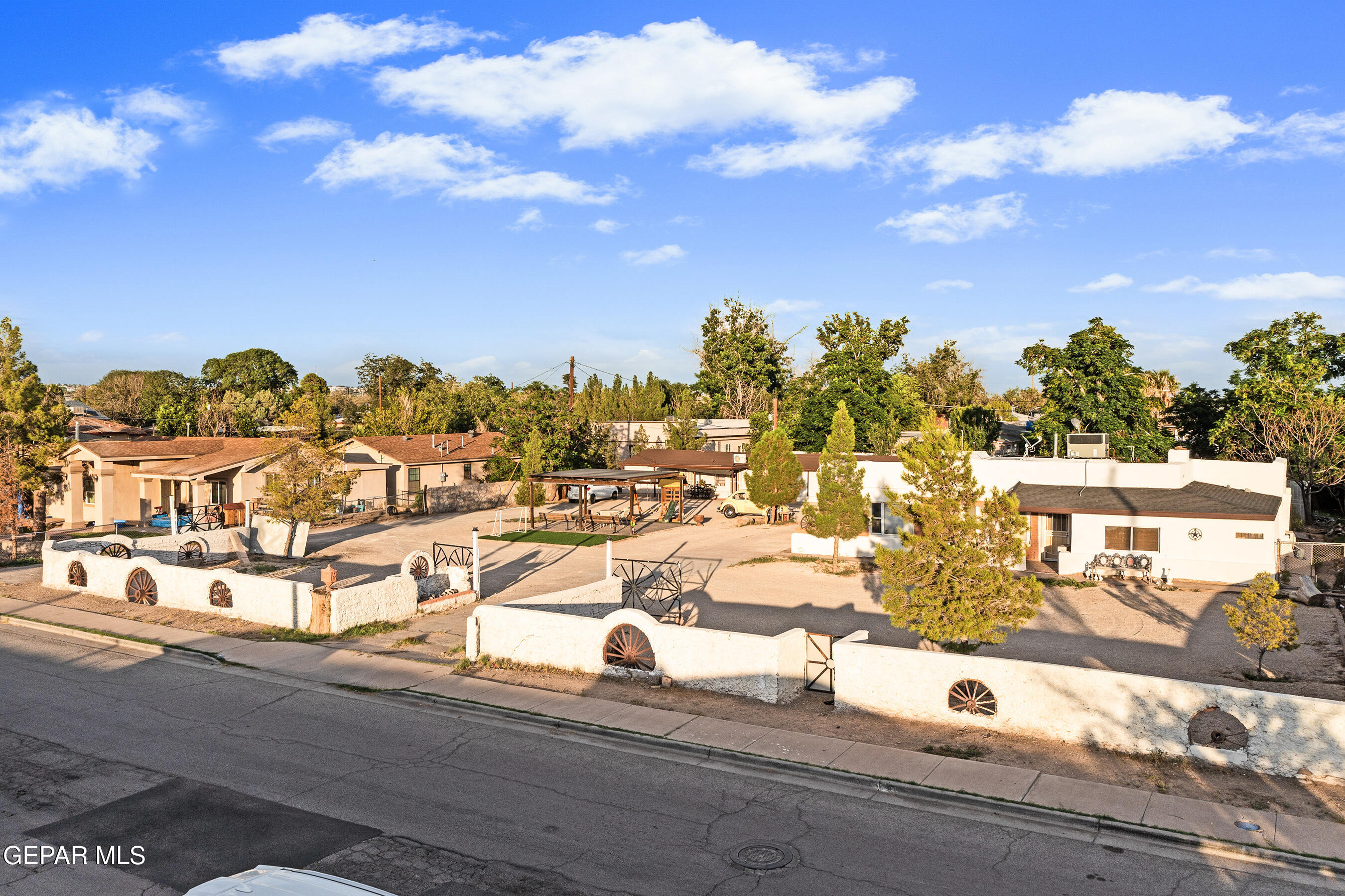 146 Croom Road El Paso, TX 79915 - Photo 24 of 54 a view of a city