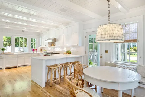 $1,295,000 | 11 Chachapacasset Road, Barrington, RI 02806