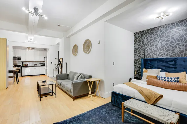 $750,000 | 56 Court Street, Unit 2B | Brooklyn Heights