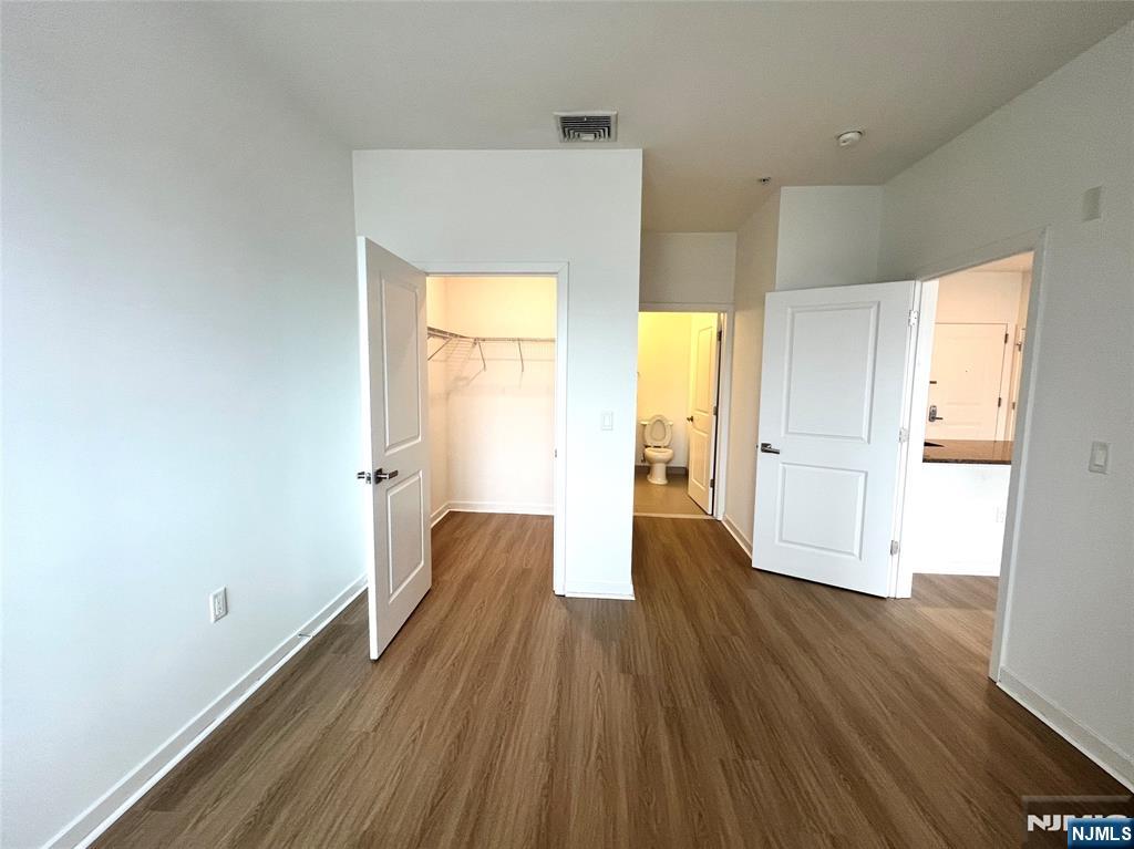 2050 North Central Road, Unit 606 Fort Lee, NJ 07024 - Photo 4 of 12