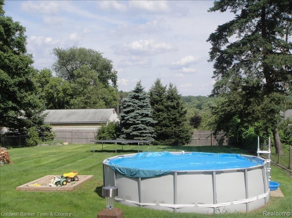130 Eleanor Road Highland, MI 48356 - Photo 6 of 23