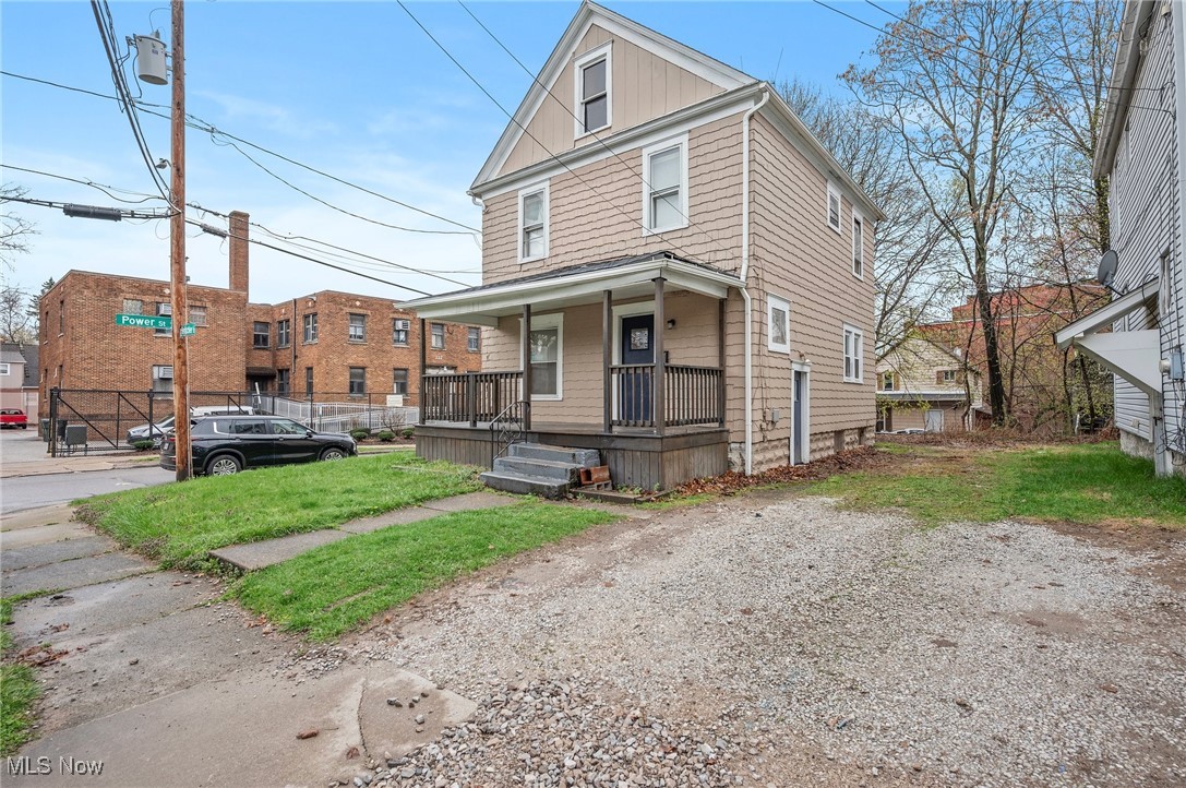 528 Rentschler Street Akron, OH 44304 - Photo 2 of 28 Gallery Image 2