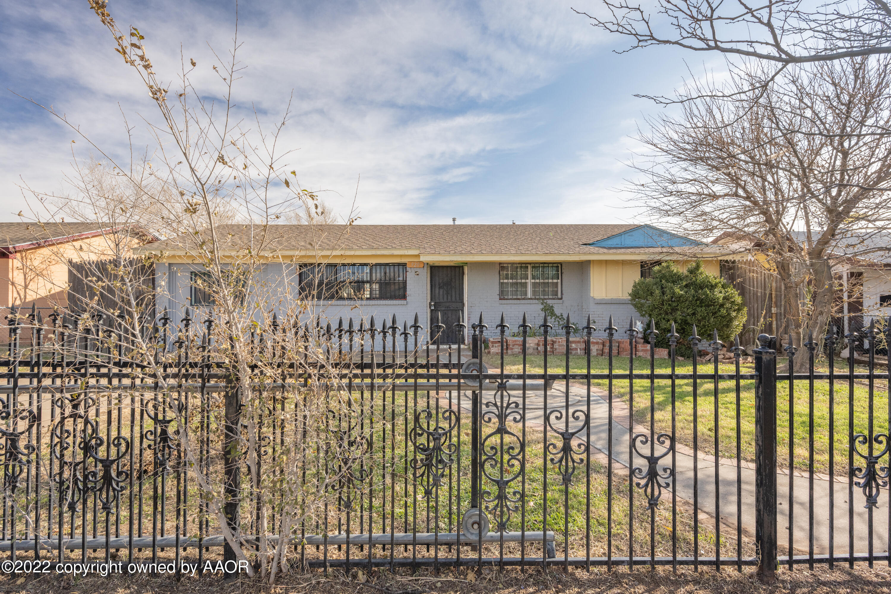 920 Heather Street Amarillo, TX 79107 - Photo 2 of 23 a view of a balcony