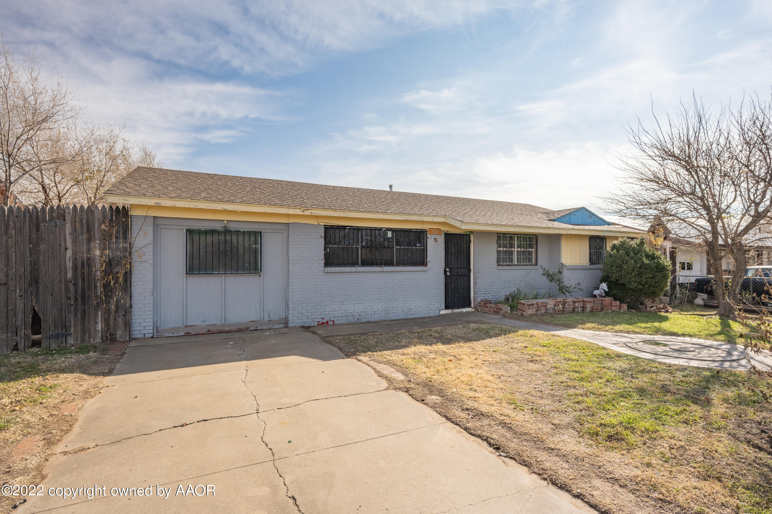 920 Heather Street Amarillo, TX 79107 - Photo 3 of 23 a front view of house with yard