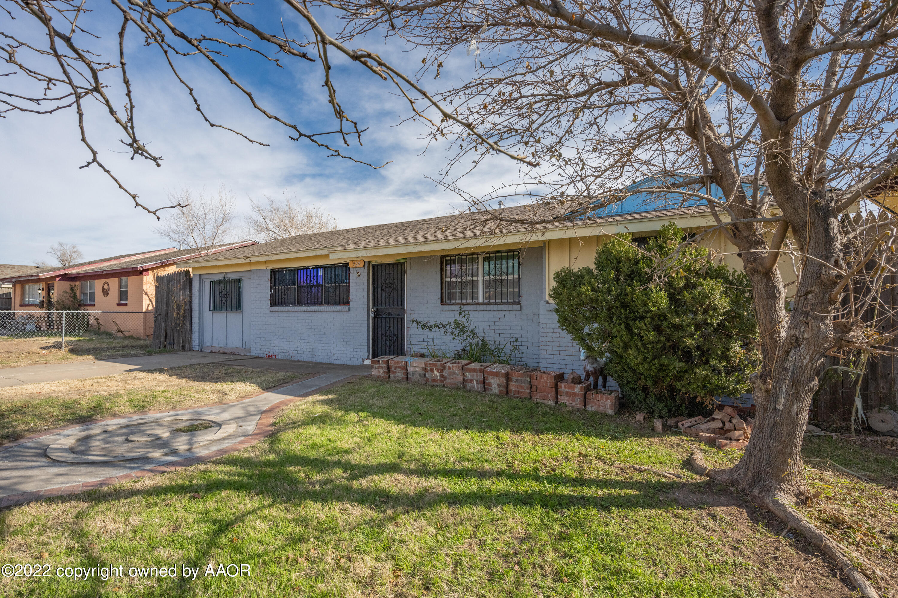 920 Heather Street Amarillo, TX 79107 - Photo 4 of 23 a view of a house with a yard