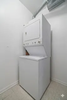 $385,000 | 3232 North Halsted Street, Unit D407, Chicago, IL 60657