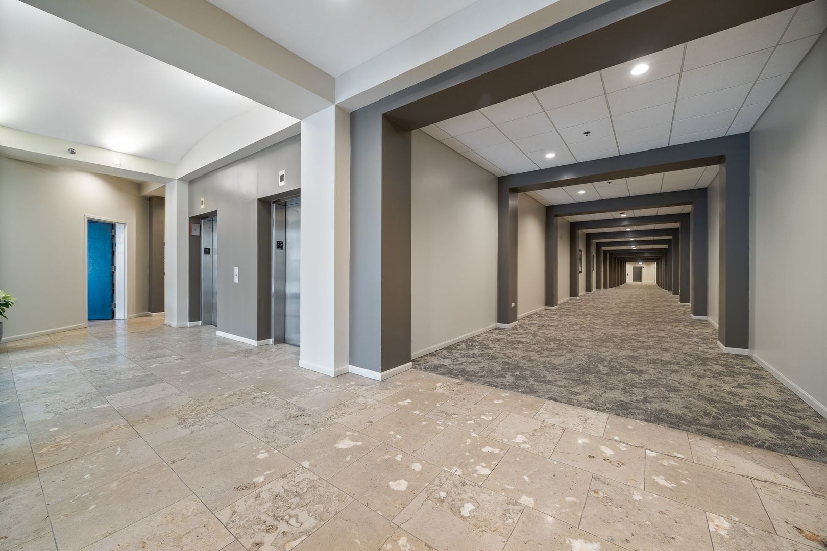 3232 North Halsted Street, Unit D407 Chicago, IL 60657 - Photo 3 of 22